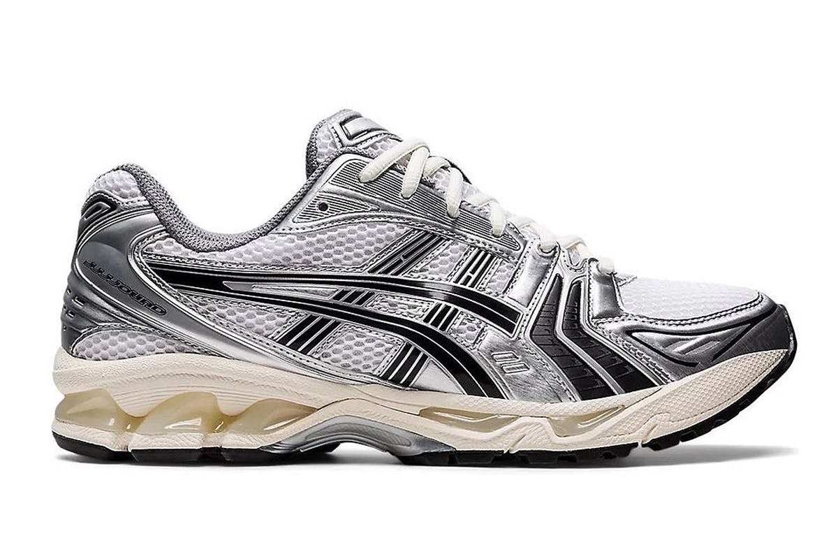 ASICS Brings Back Its Iconic Early 2000s GEL-KINSEI Runner